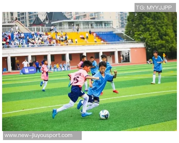 校园足球场地建设与管理探讨促进青少年体育发展的重要性与策略